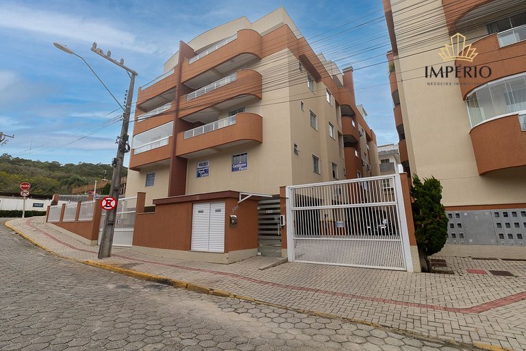 050 - Apartamento 2 dorm para 7 pessoas em Bombas