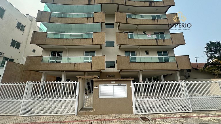 172 - Lindo apartamento á 250m da praia de Bombas