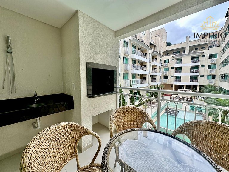 204 - Flat em condominio com piscina na praia de Bombas