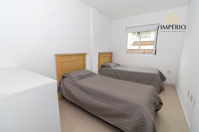 449 - Lindo Apartamento de 3 dormitórios á 100m da praia de