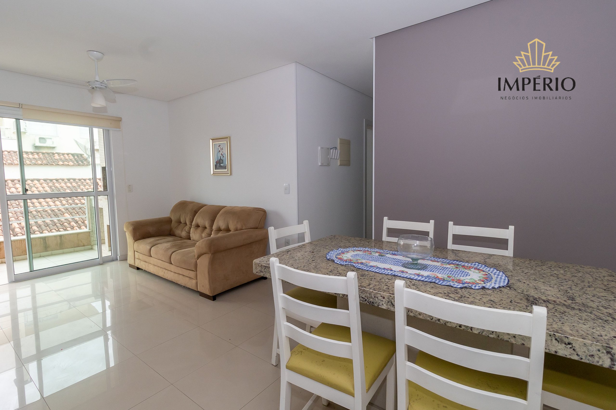 449 - Lindo Apartamento De 3 Dormitórios á 80m Da Praia De B