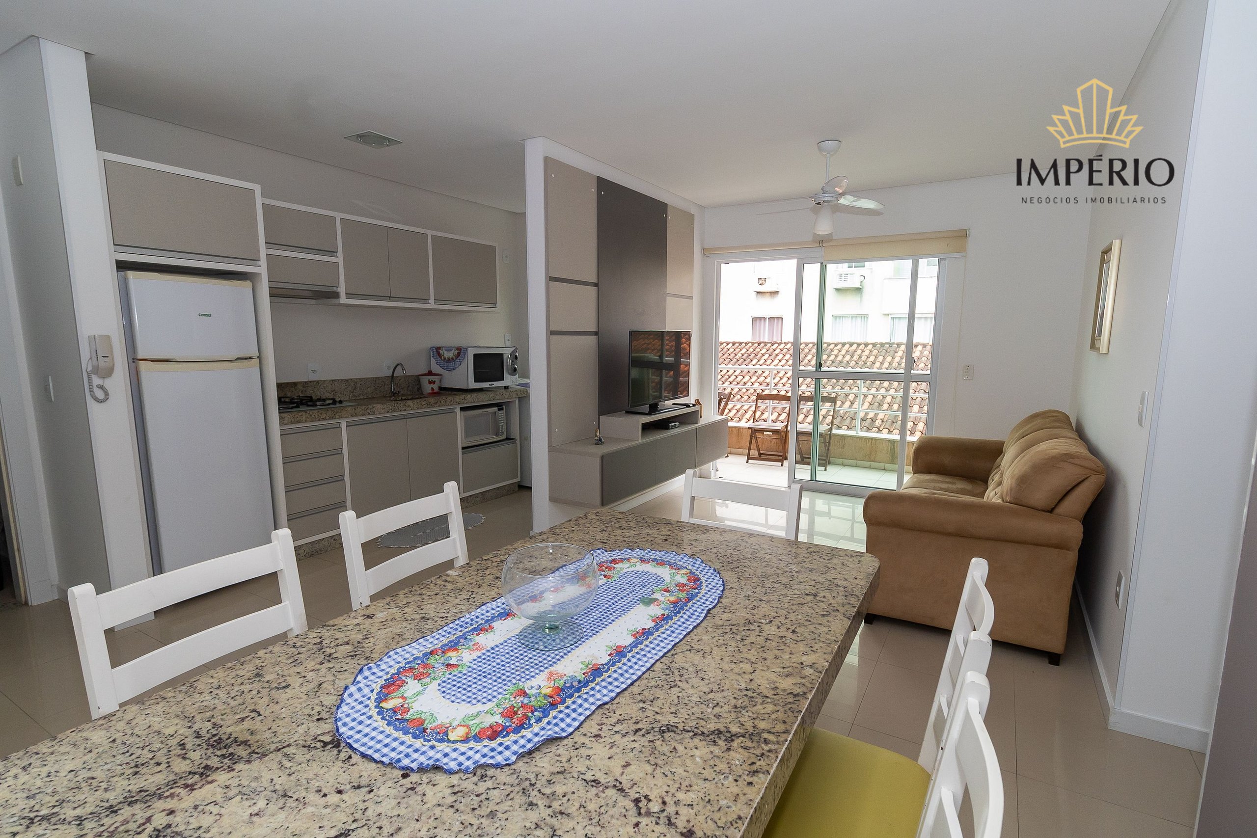 449 - Lindo Apartamento De 3 Dormitórios á 80m Da Praia De B