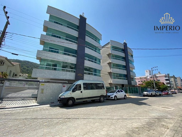 538 - Belíssimo Apartamento na Praia de Bombas