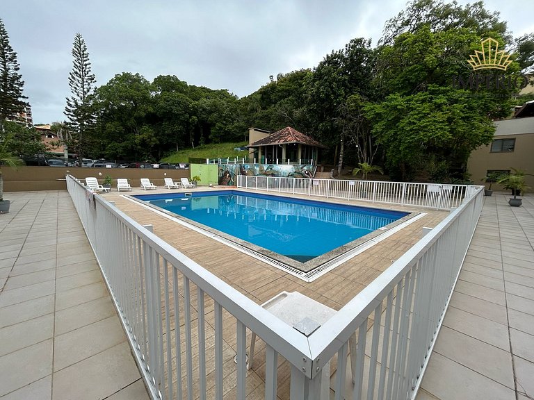 729 - Apartamento 2 Dormitórios na Praia Central de Bombinha