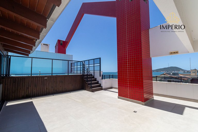 Ampla Cobertura com Piscina e Vista do Mar em Bombas